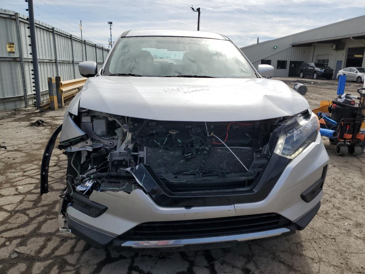 2017 NISSAN ROGUE S - Image 5