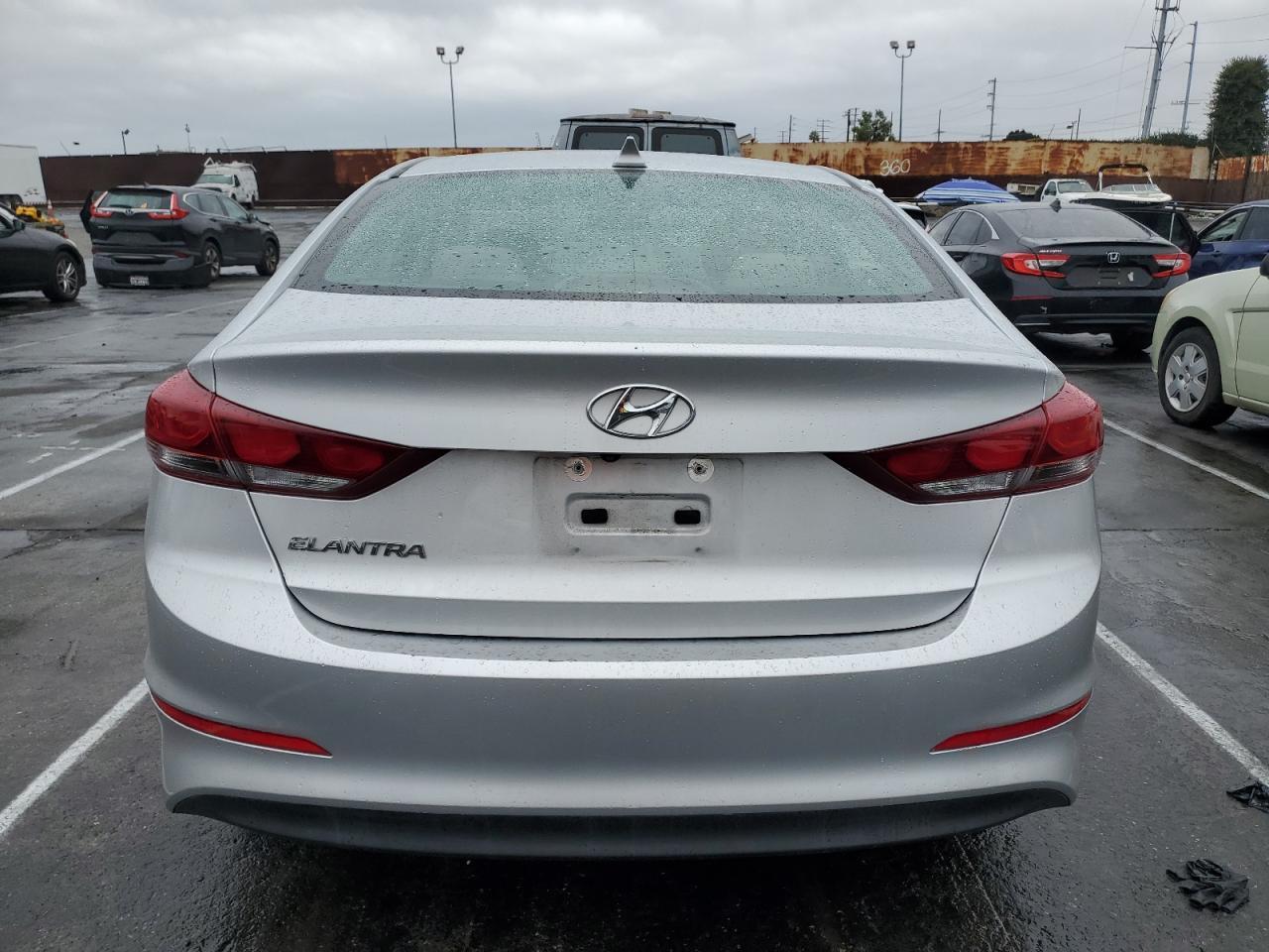 2018 HYUNDAI ELANTRA SE - Image 6