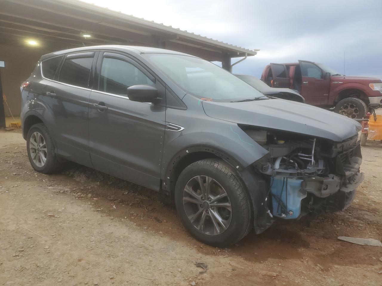 2017 FORD ESCAPE SE - Фото 4