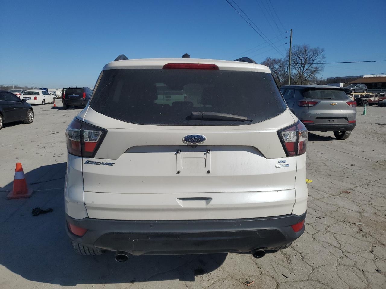 2017 FORD ESCAPE SE - Image 6