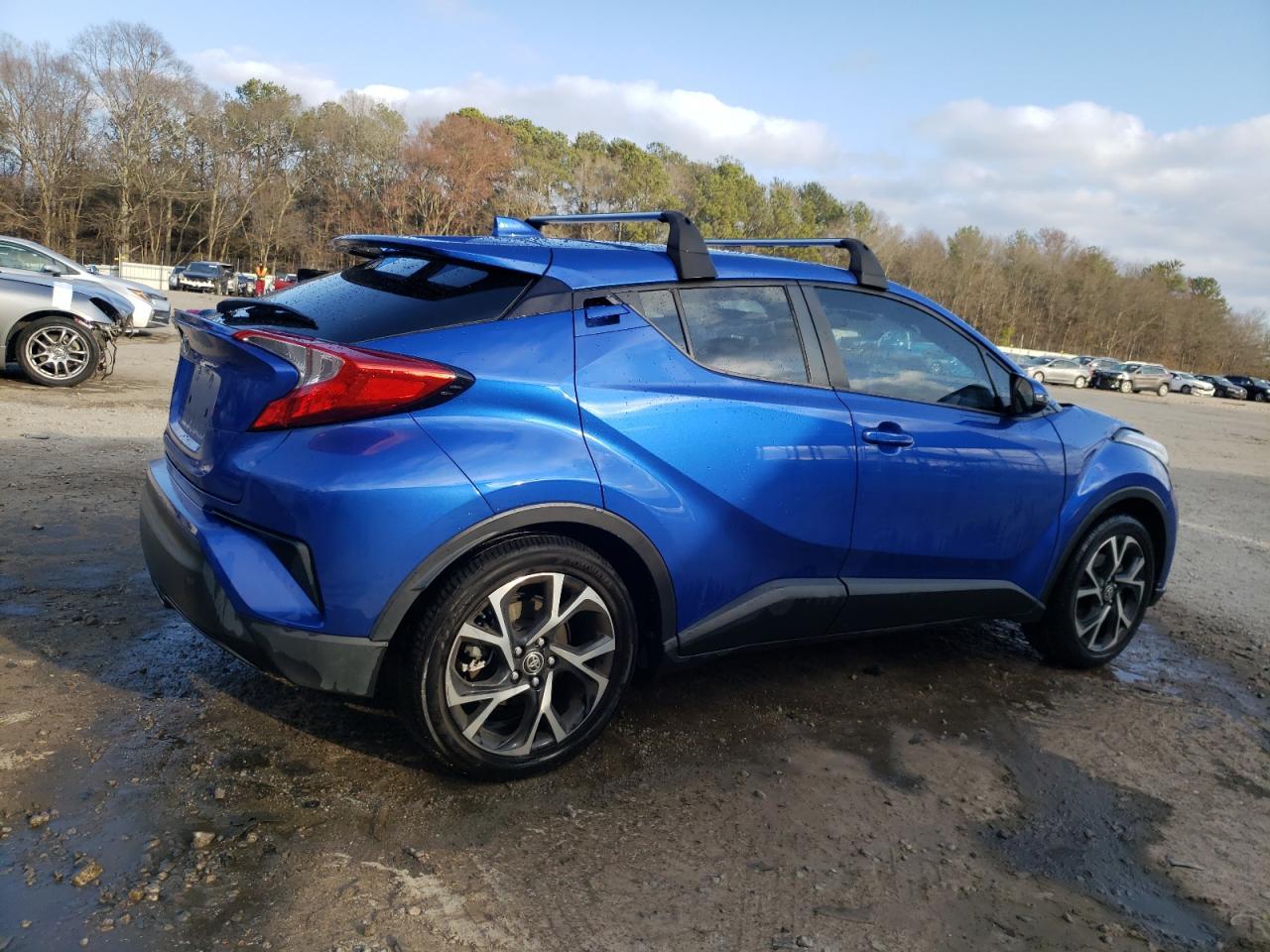2021 TOYOTA C-HR XLE - Фото 3