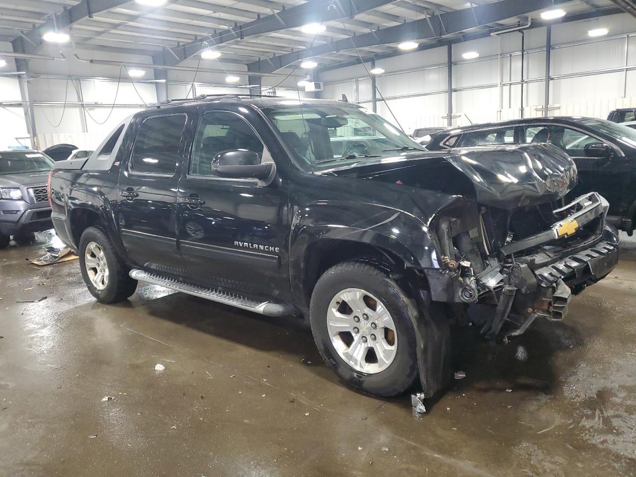2012 CHEVROLET AVALANCHE - Image 4