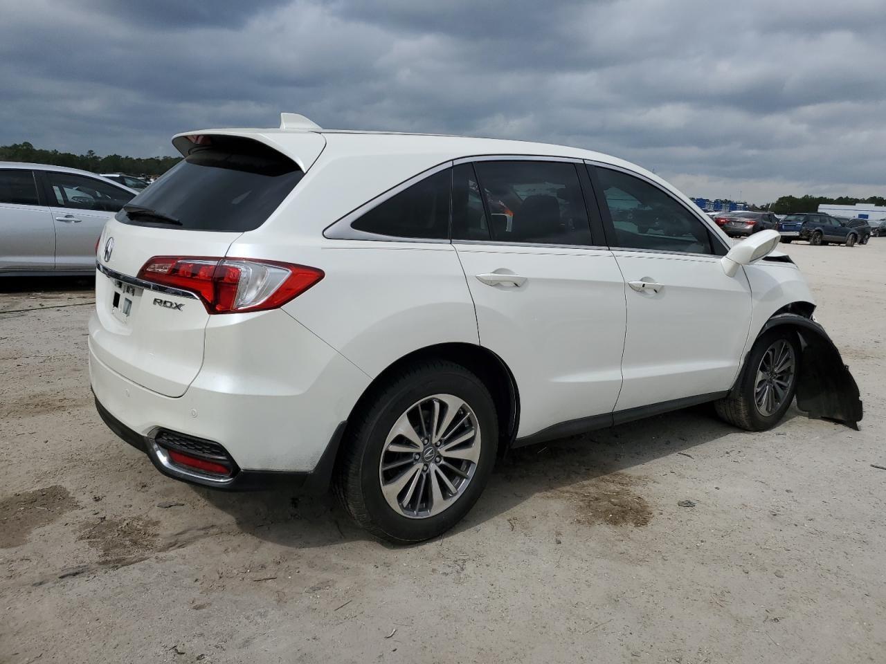 2016 ACURA RDX ADVANC - Image 3