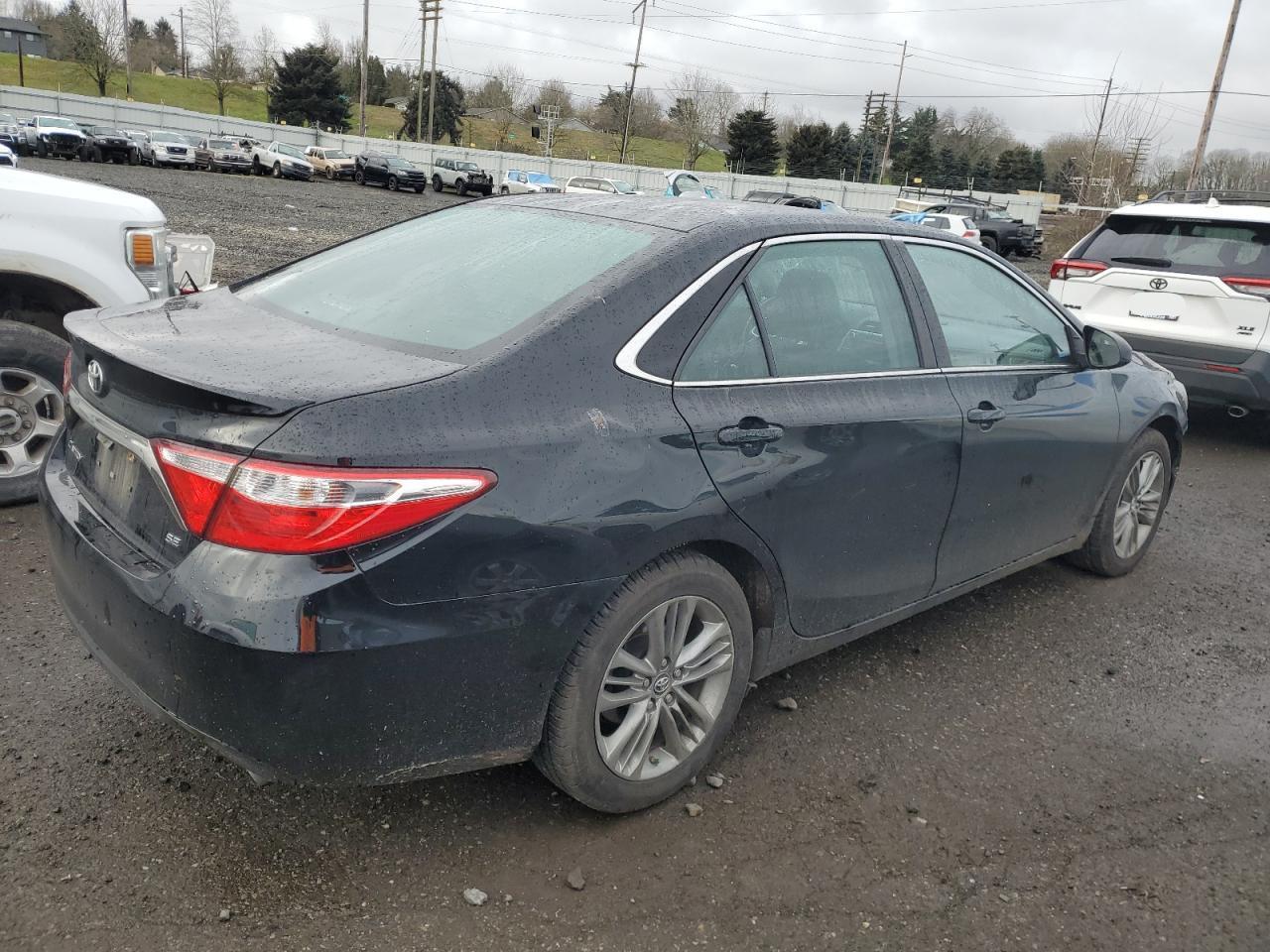 2016 TOYOTA CAMRY LE - Фото 3