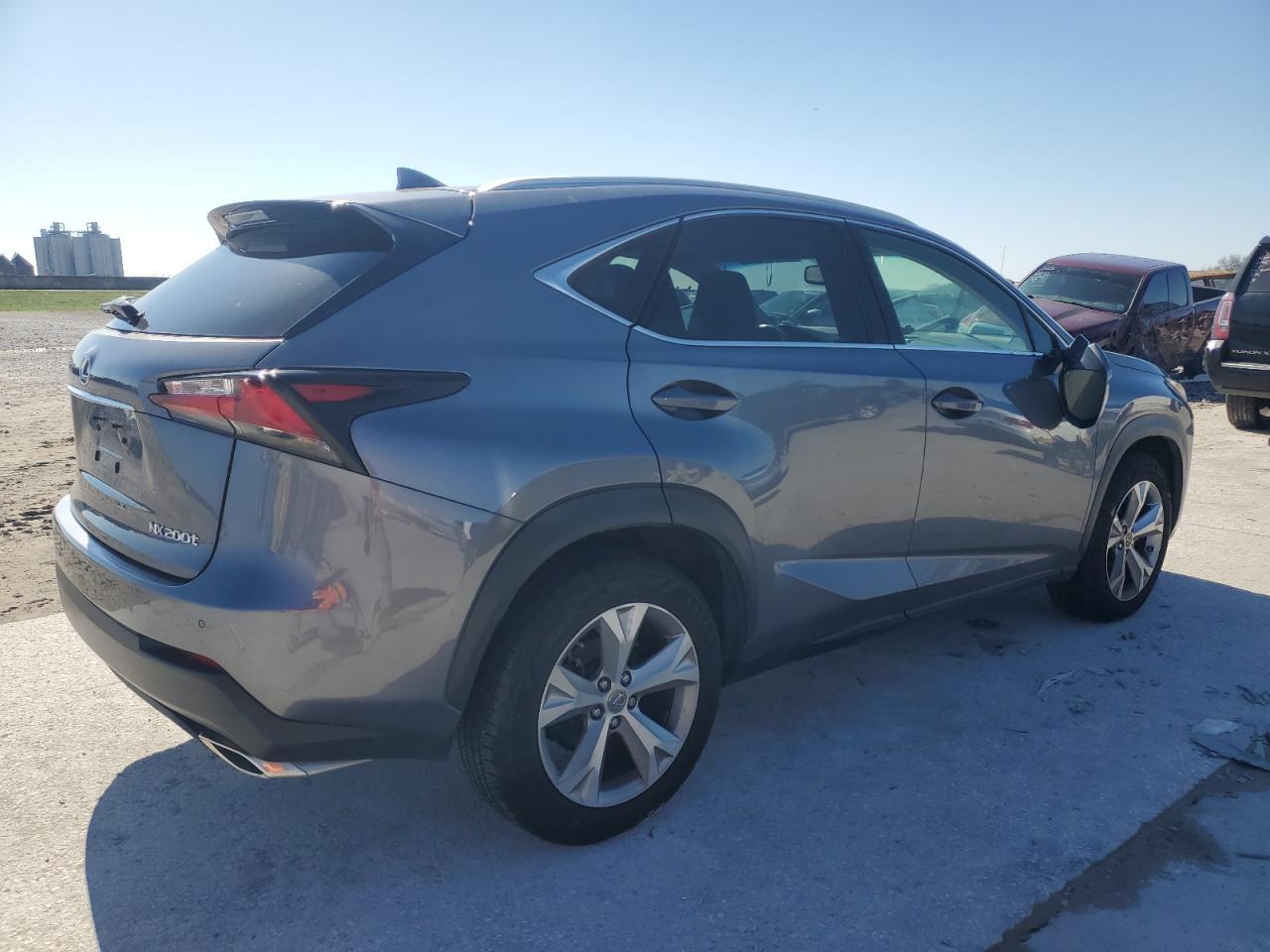 2017 LEXUS NX 200T BA - Фото 3