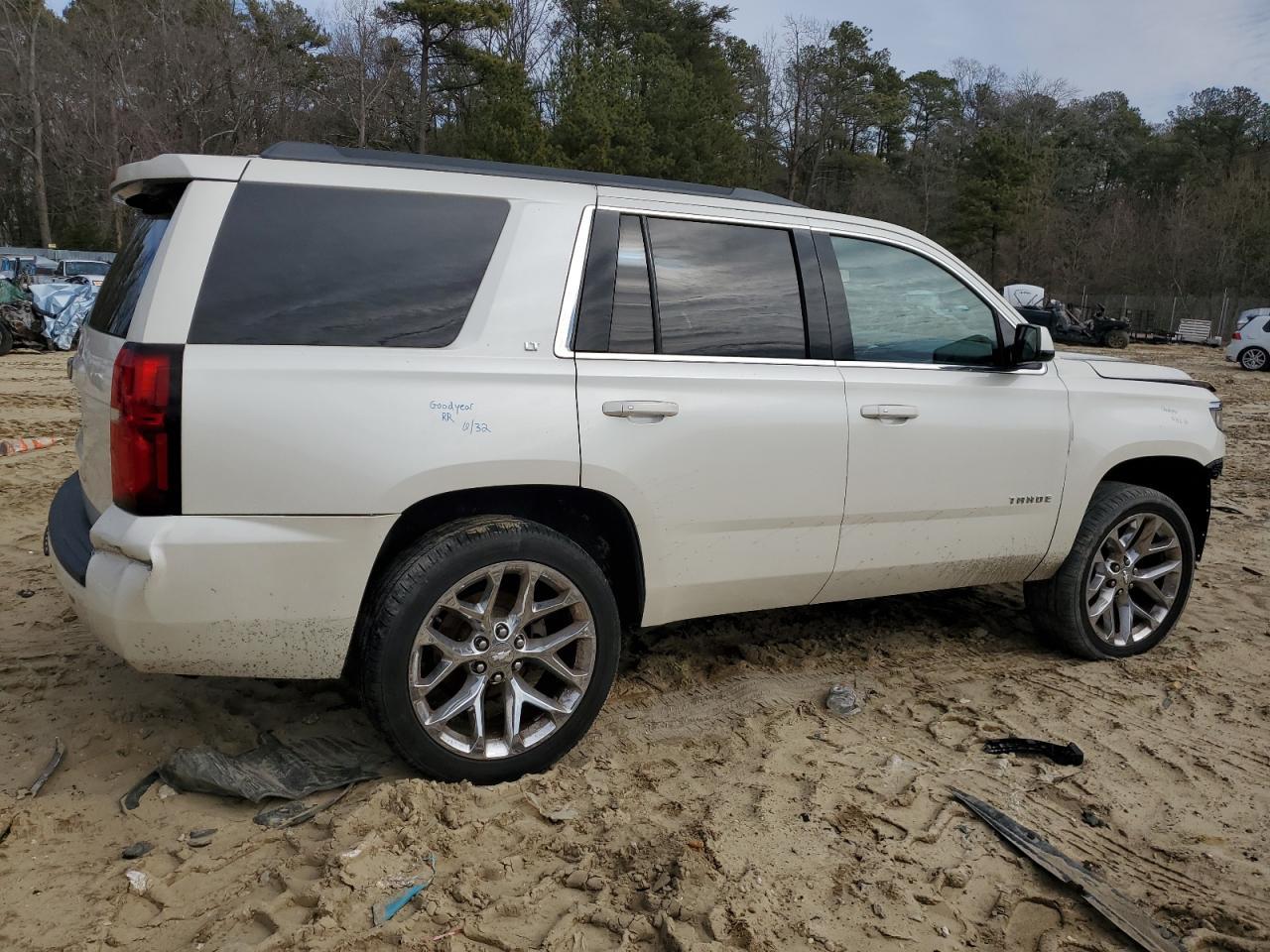 2015 CHEVROLET TAHOE K150 - Фото 3