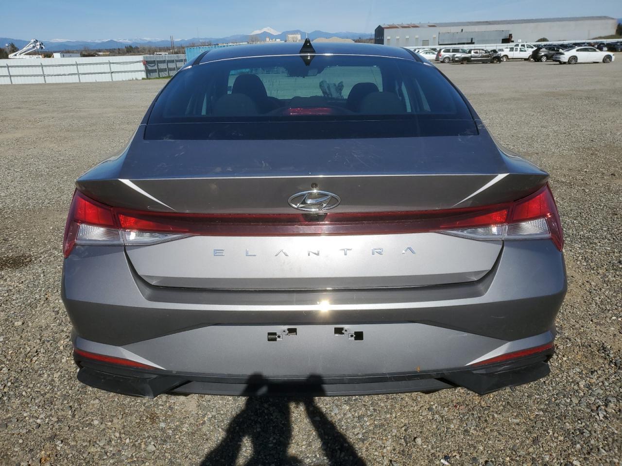 2023 HYUNDAI ELANTRA SE - Image 6