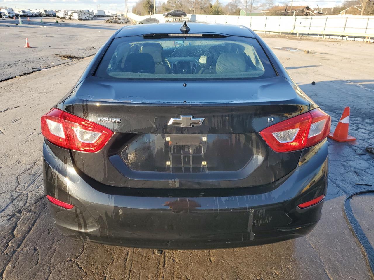 2017 CHEVROLET CRUZE LT - Image 6