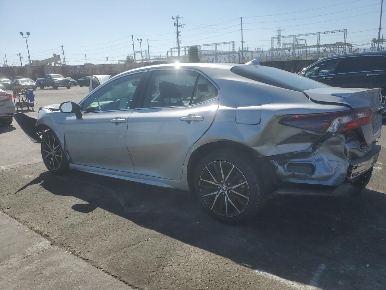 2021 TOYOTA CAMRY SE - Image 2