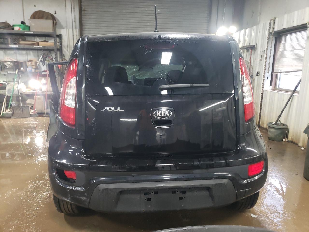 2013 KIA SOUL + - Image 6