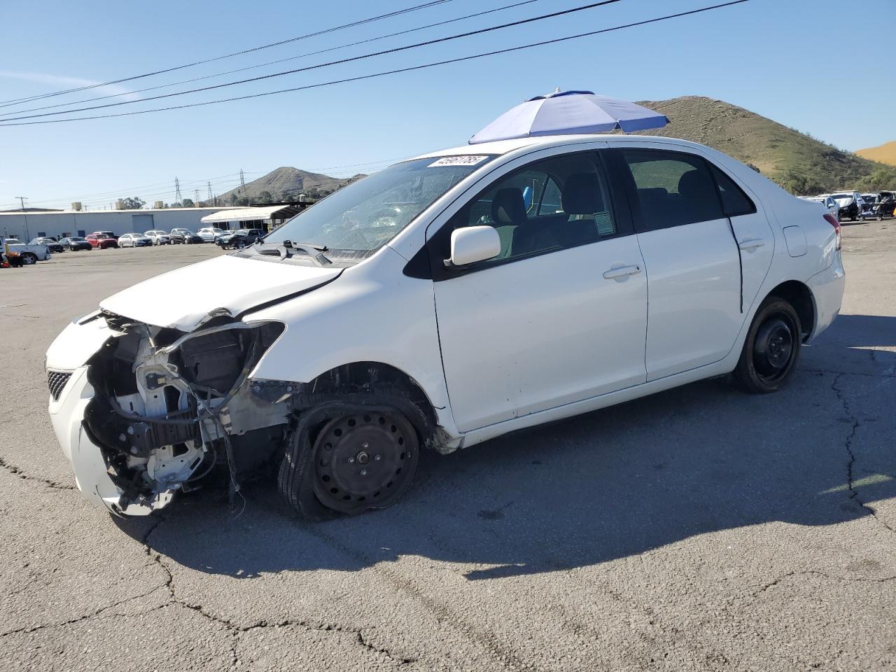 2011 TOYOTA YARIS