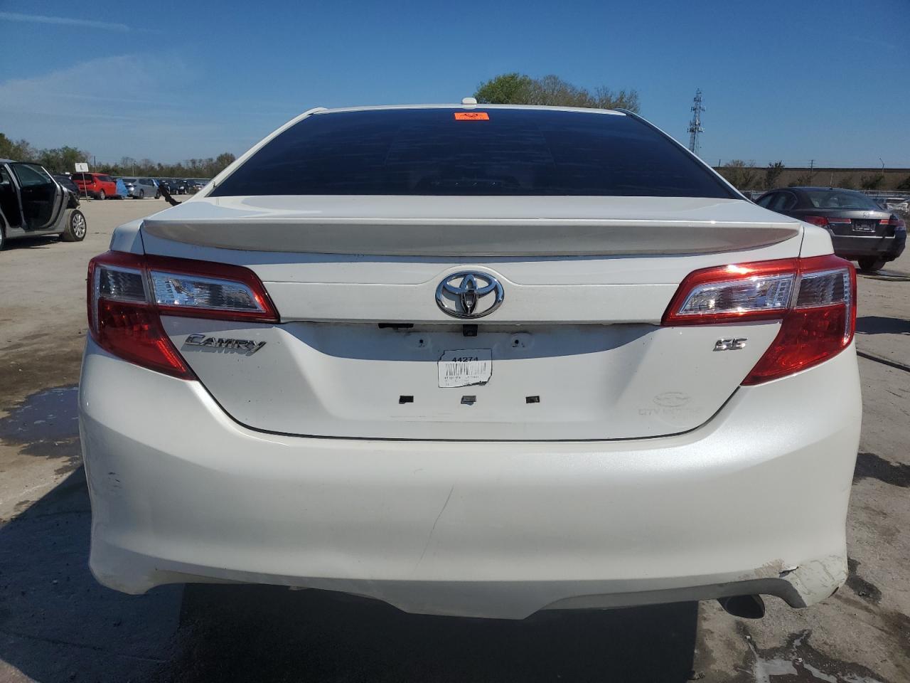 2012 TOYOTA CAMRY SE S - Image 6