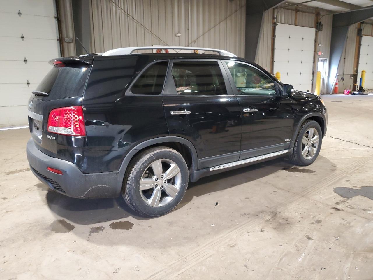 2012 KIA SORENTO EX - Image 3