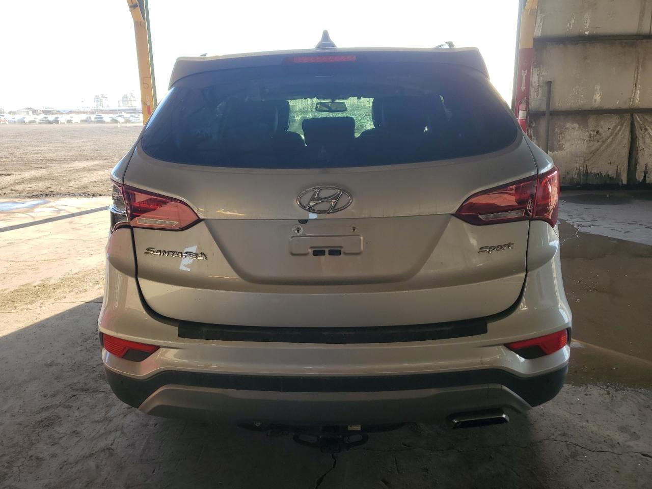 2017 HYUNDAI SANTA FE S - Image 6