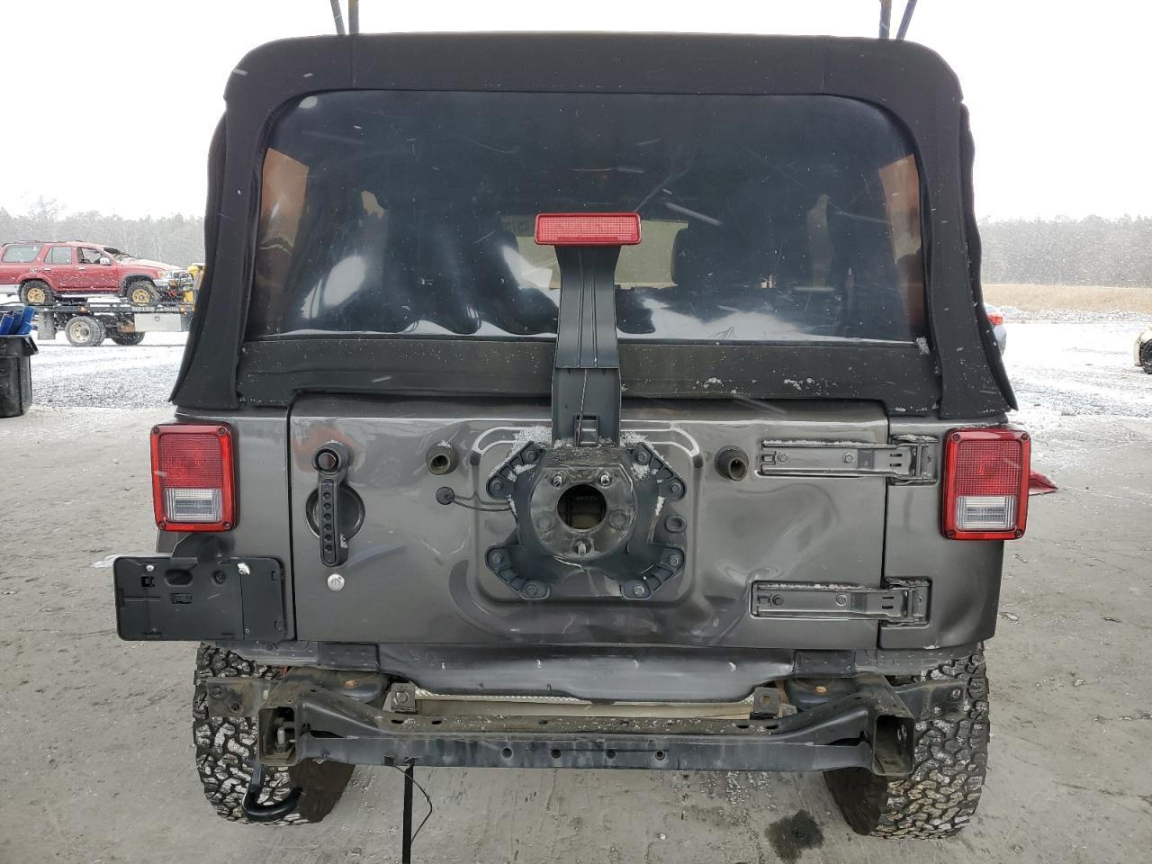 2017 JEEP WRANGLER U - Фото 6