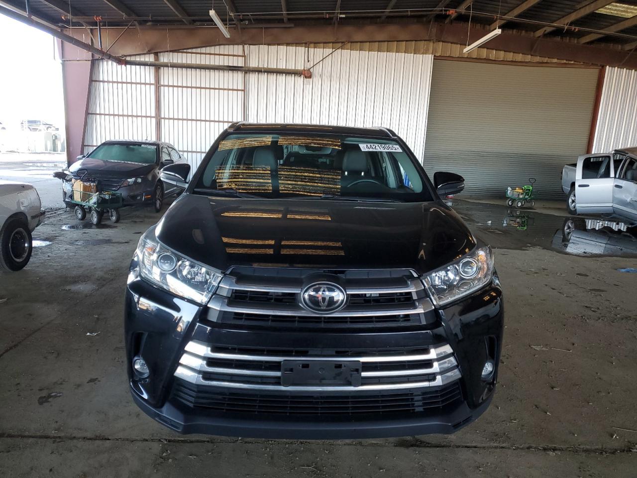 2019 TOYOTA HIGHLANDER - Фото 5