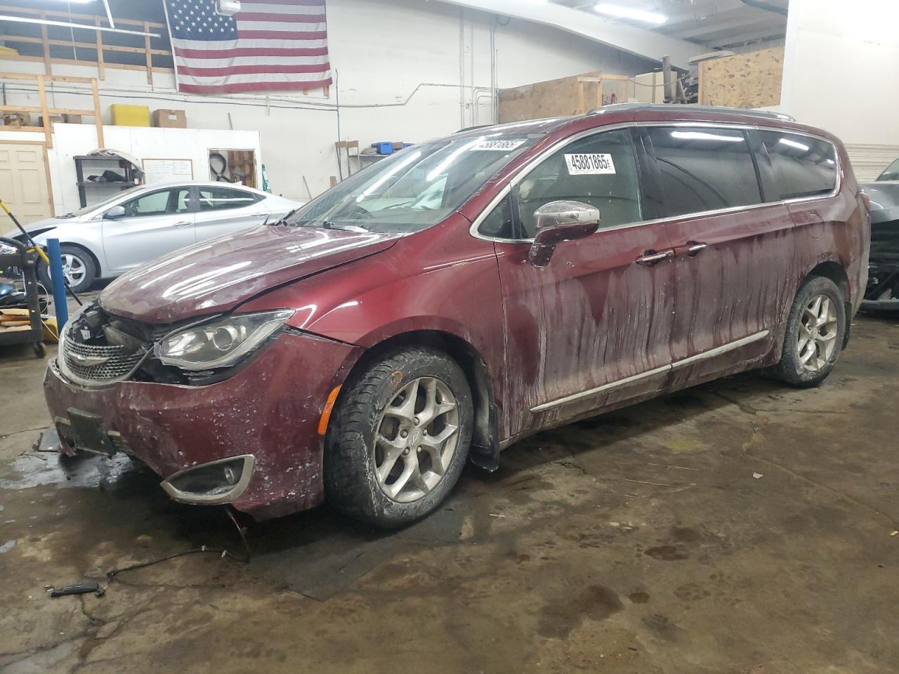 2017 CHRYSLER PACIFICA L
