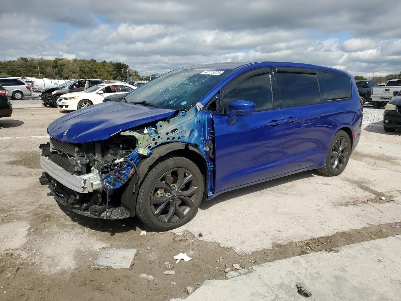 2019 CHRYSLER PACIFICA T car image