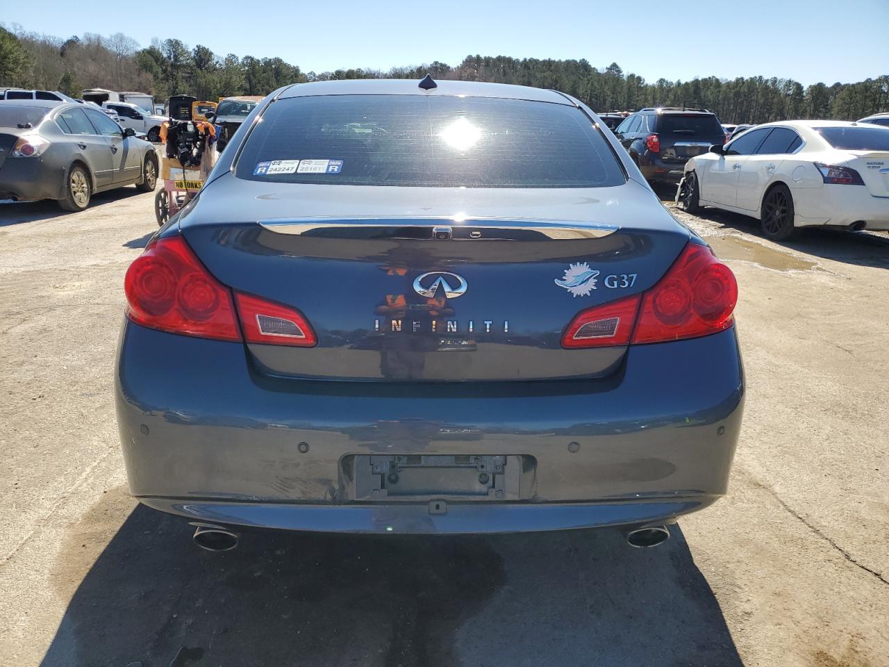 2011 INFINITI G37 BASE - Image 6