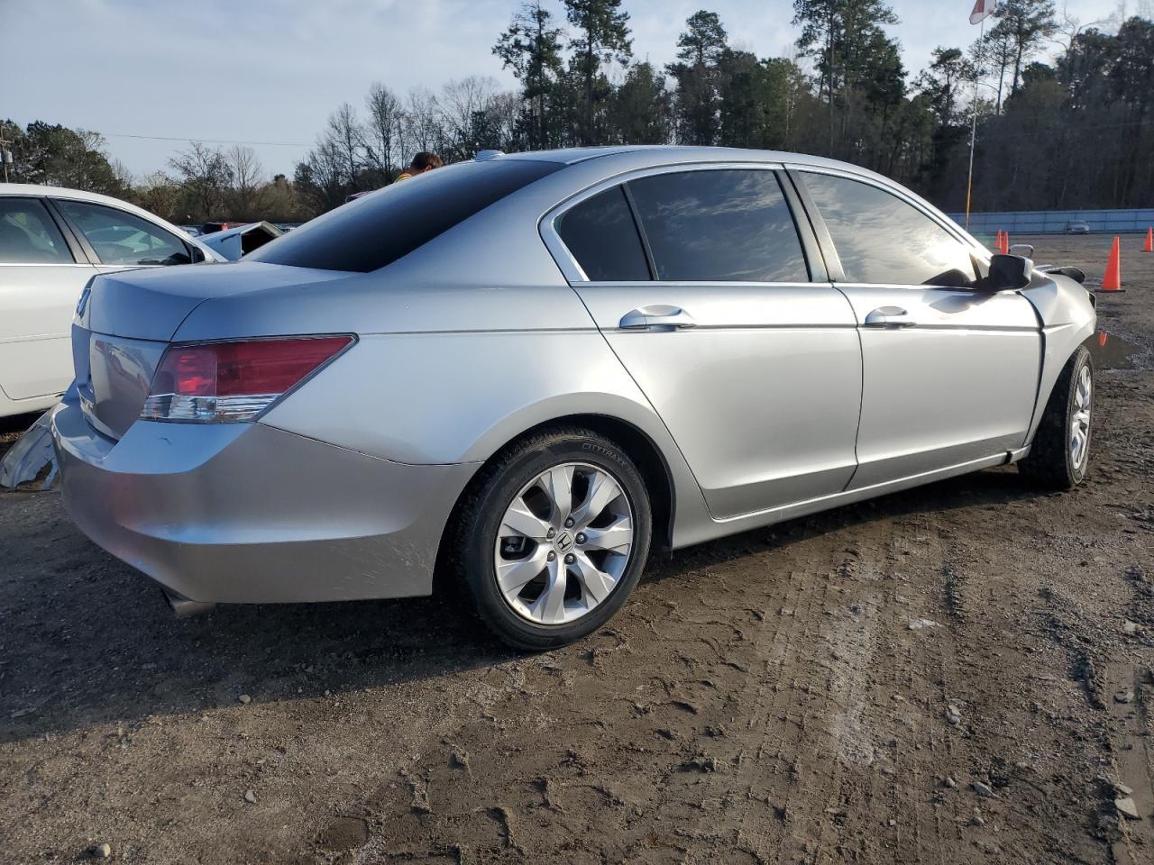 2010 HONDA ACCORD EXL - Image 3
