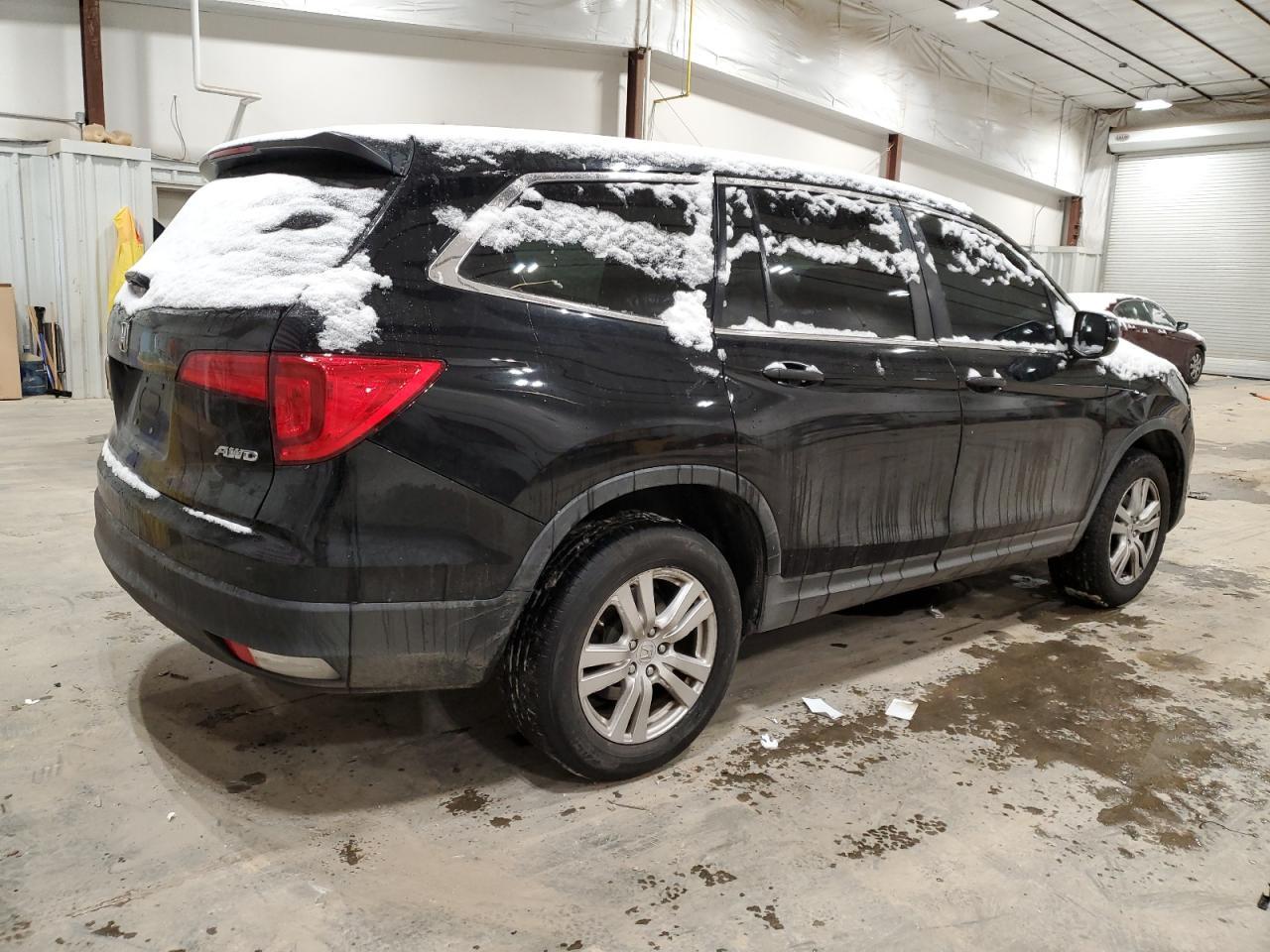 2017 HONDA PILOT LX - Фото 3