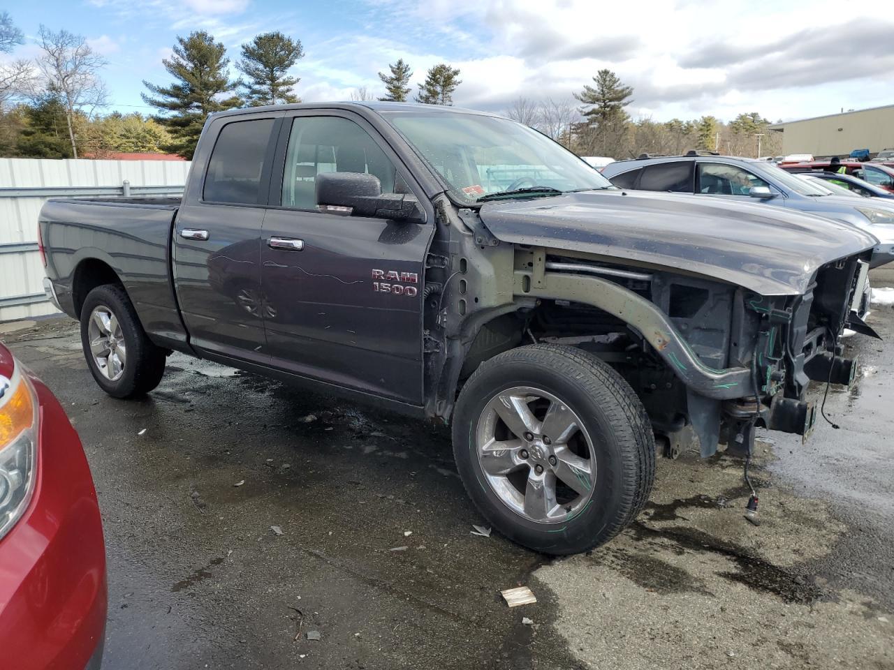 2015 RAM 1500 SLT - Image 4