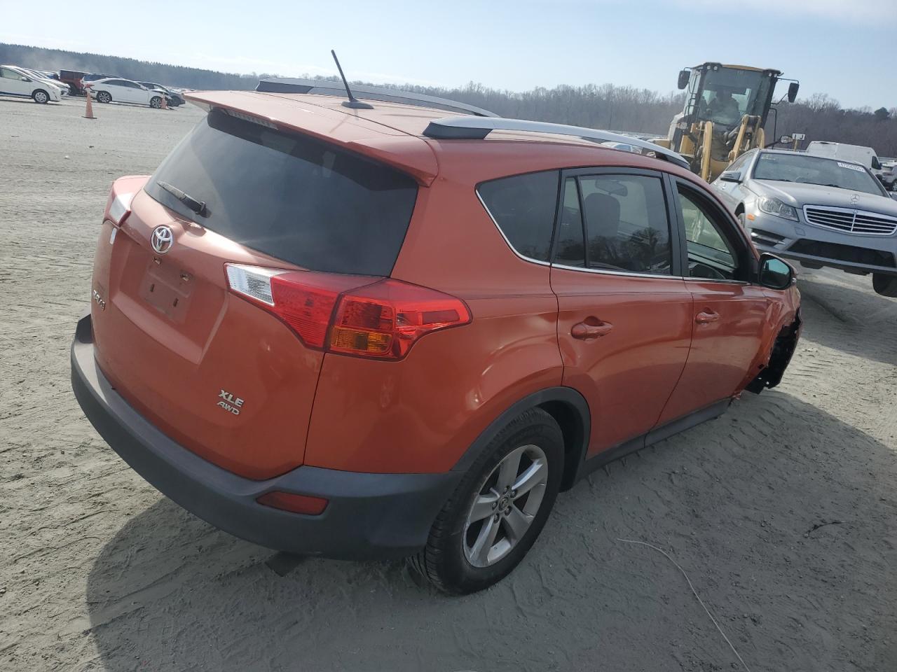 2015 TOYOTA RAV4 XLE - Image 3