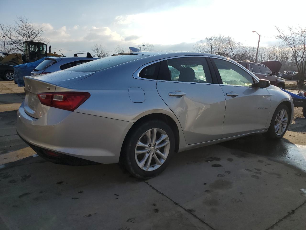 2017 CHEVROLET MALIBU LT - Фото 3
