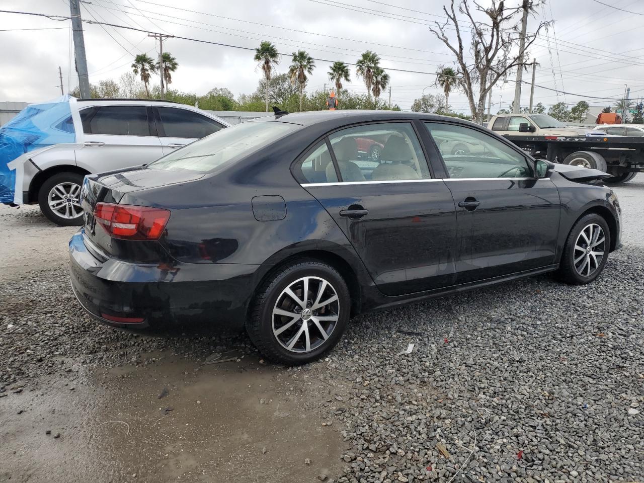 2017 VOLKSWAGEN JETTA SE - Image 3