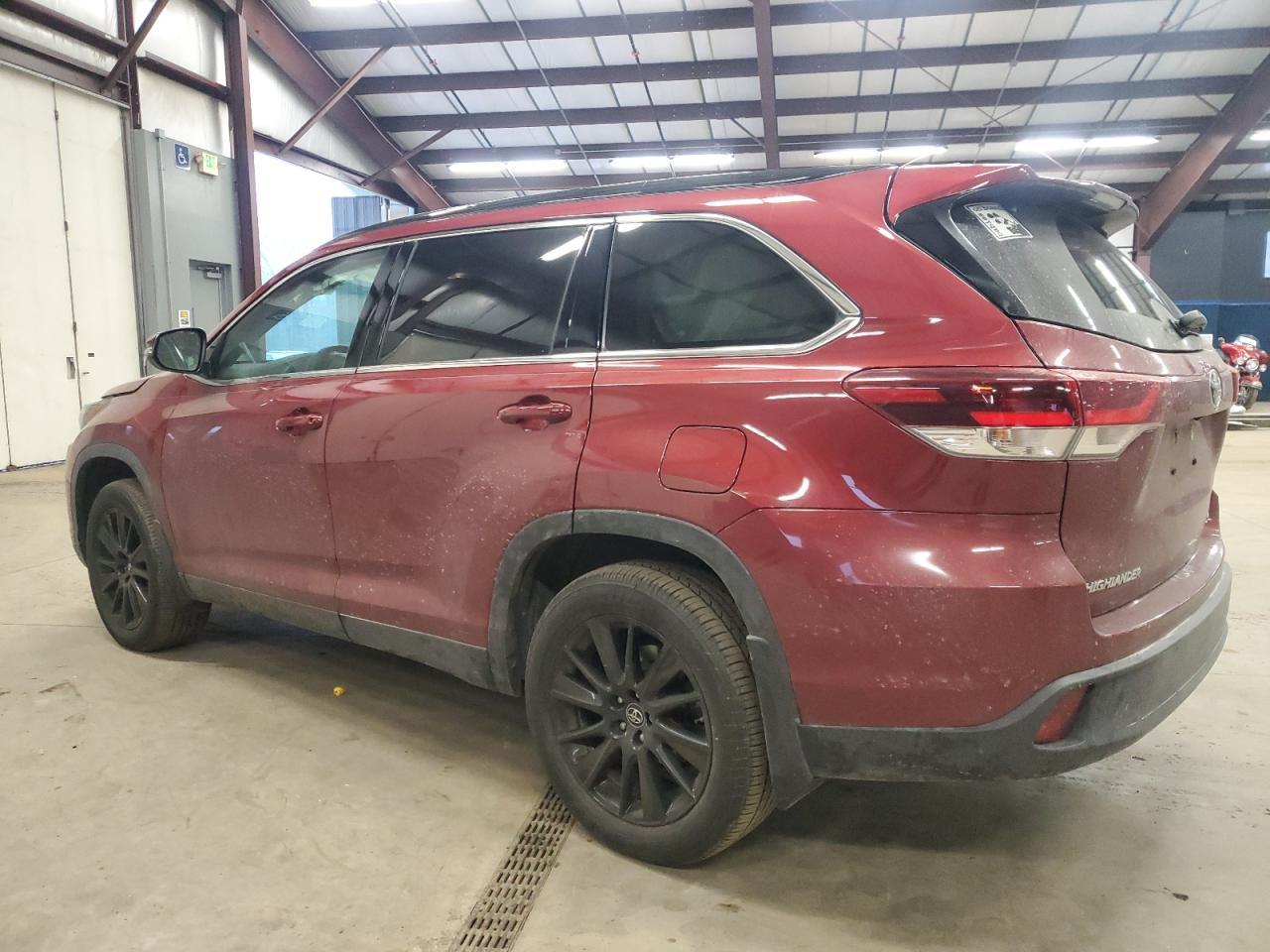 2019 TOYOTA HIGHLANDER - Image 2