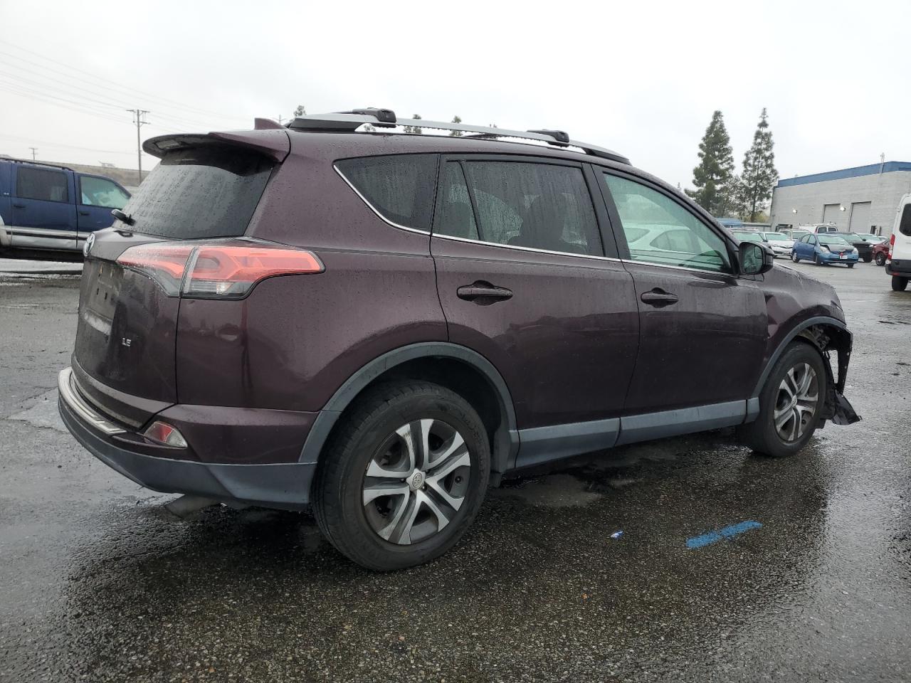 2018 TOYOTA RAV4 LE - Image 3