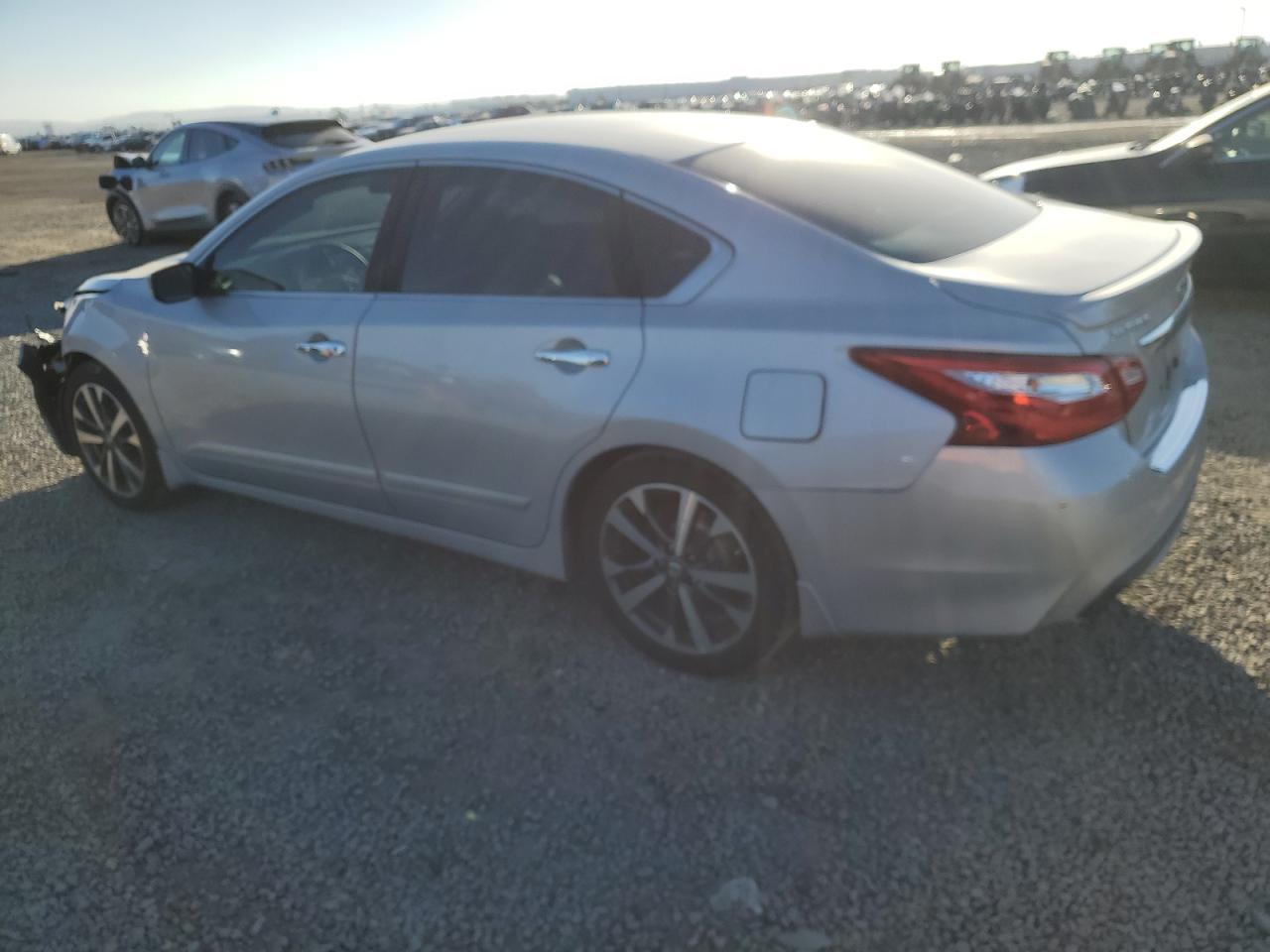 2016 NISSAN ALTIMA 2.5 - Фото 2