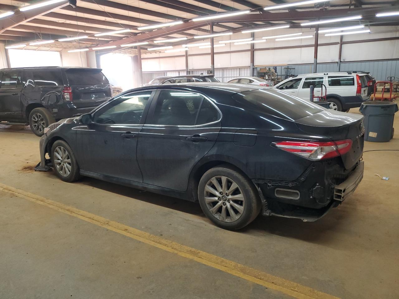 2018 TOYOTA CAMRY L - Фото 2