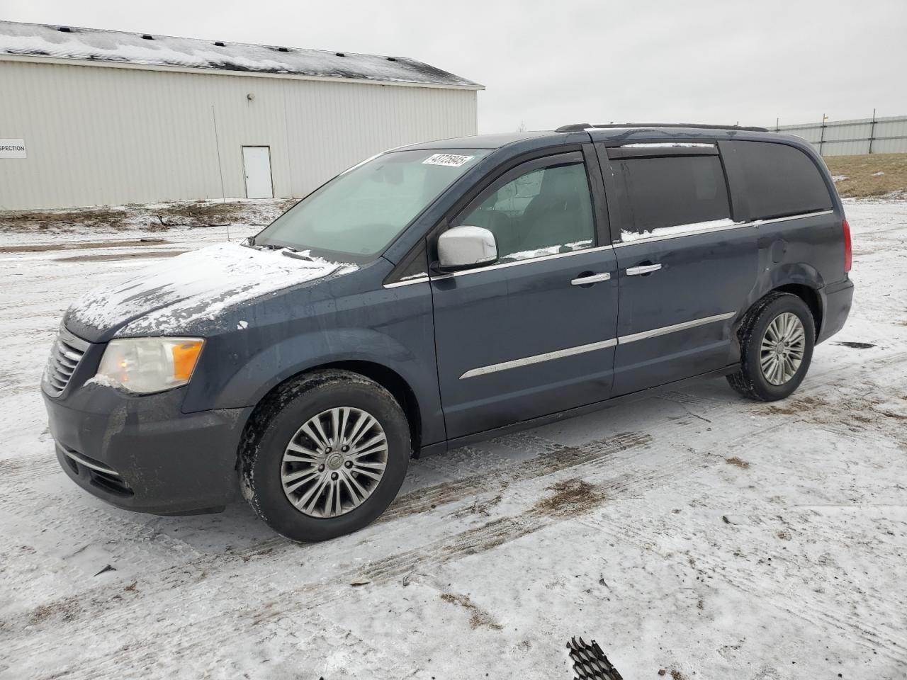2014 CHRYSLER TOWN & COU