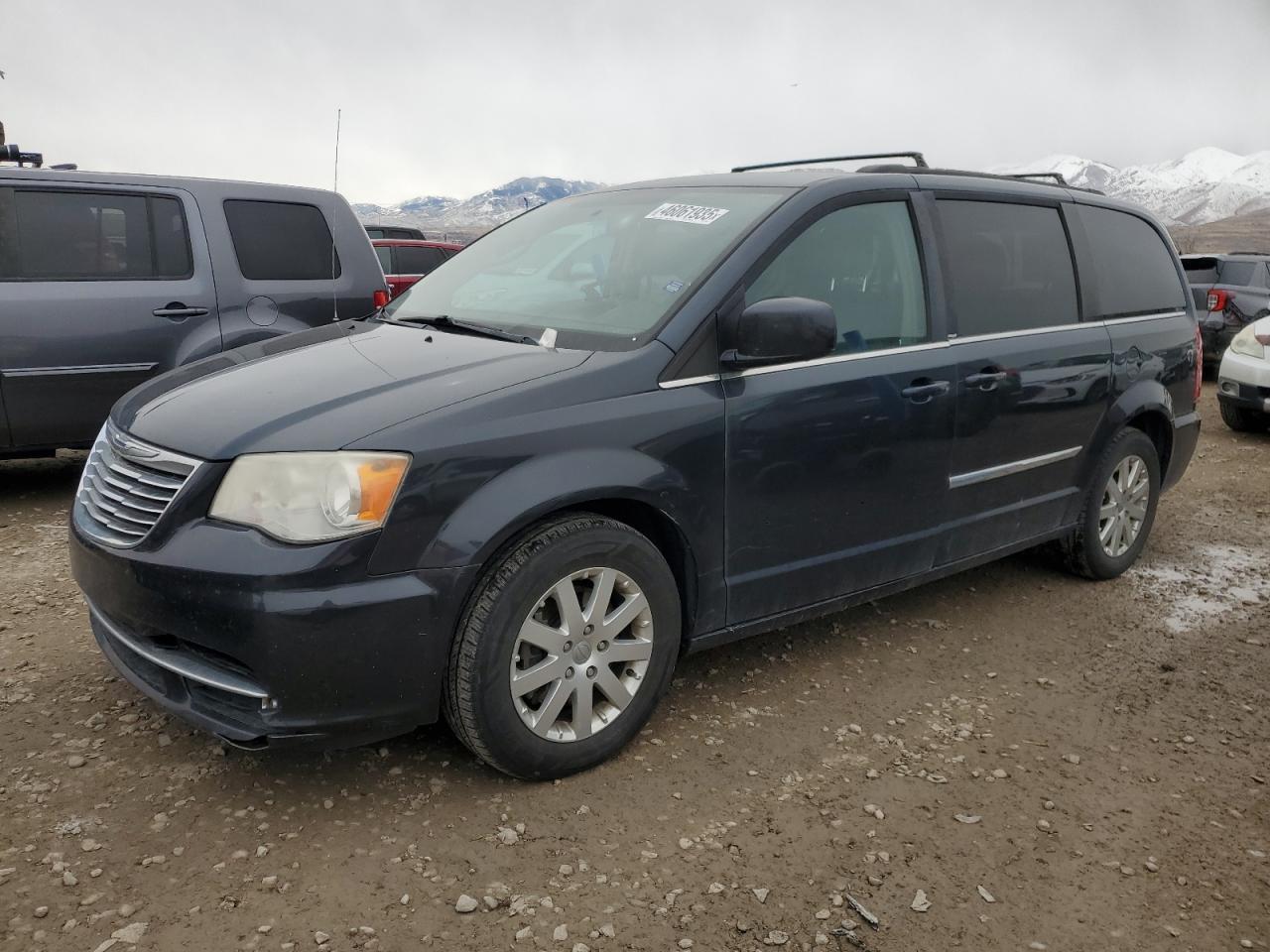 2014 CHRYSLER TOWN & COU