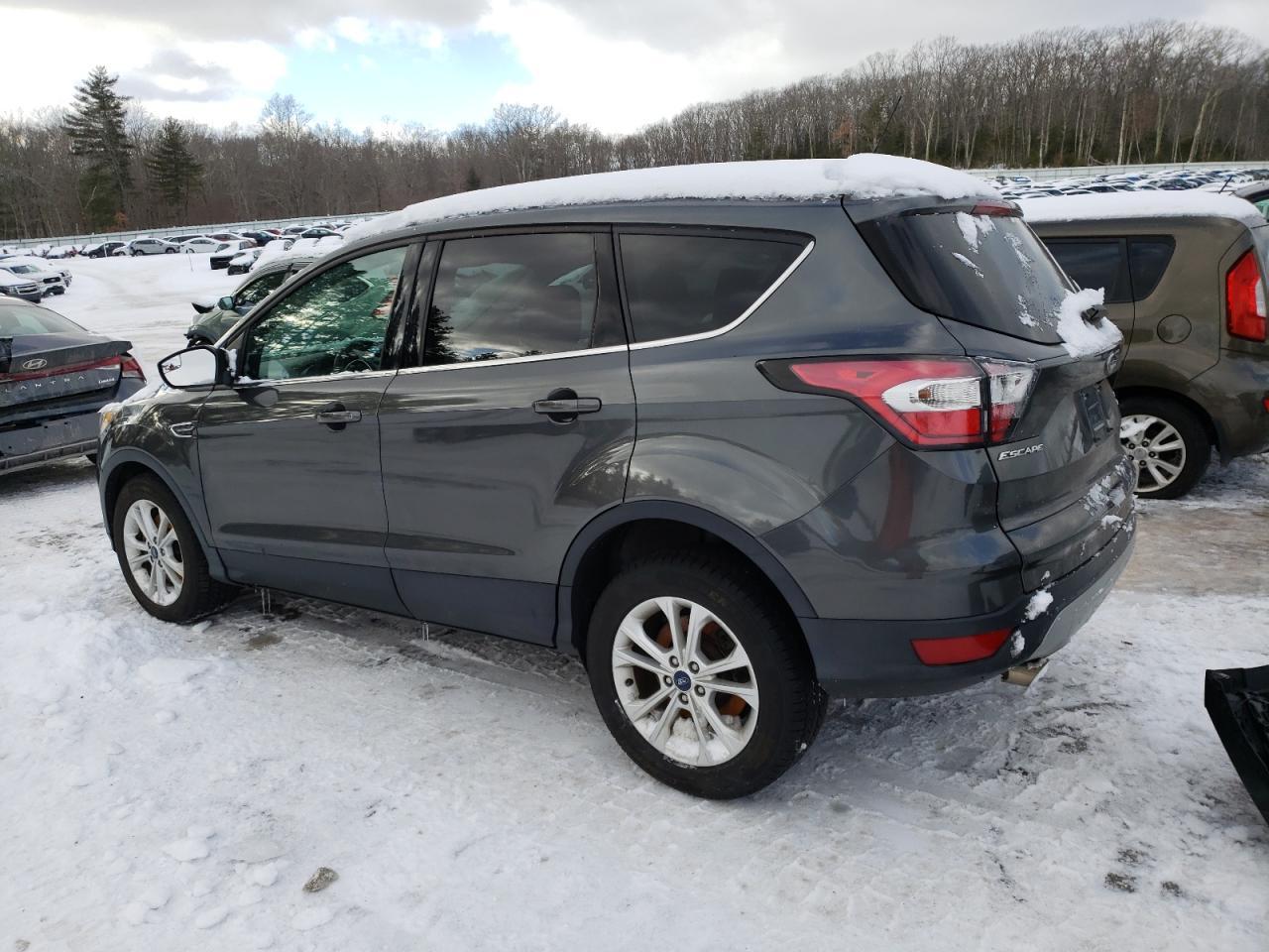 2017 FORD ESCAPE SE - Фото 2