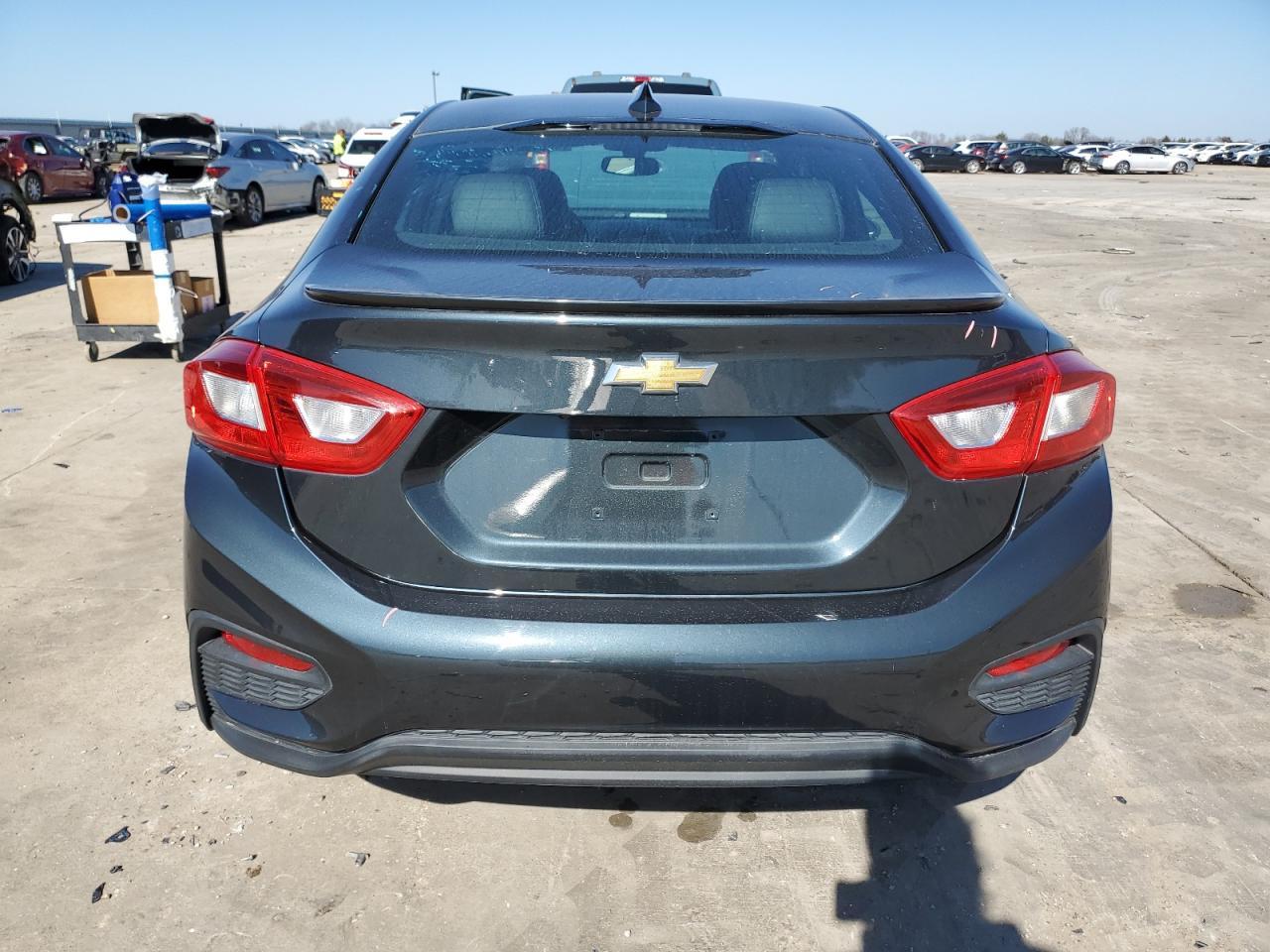 2017 CHEVROLET CRUZE PREM - Image 6