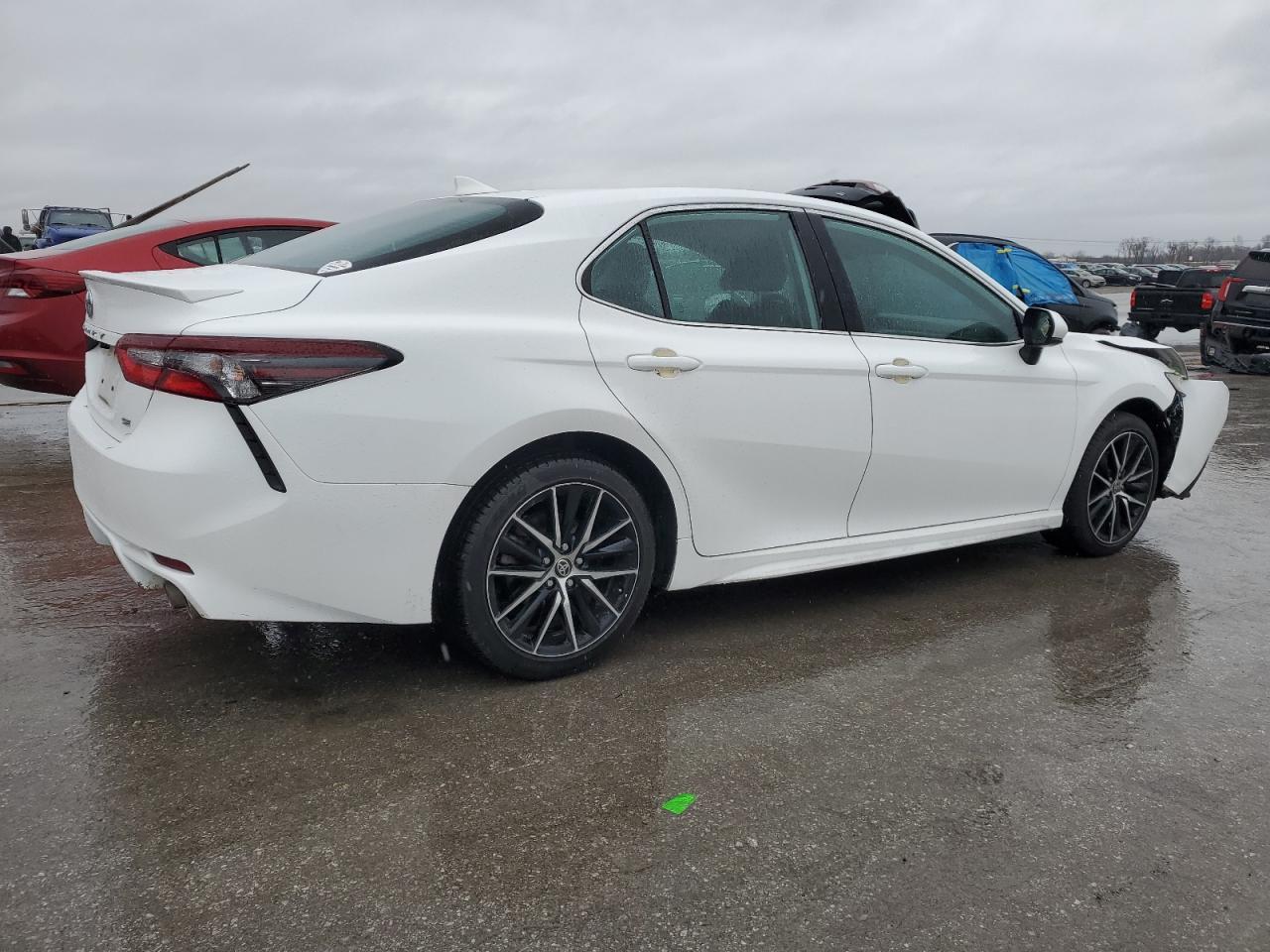 2021 TOYOTA CAMRY SE - Image 3