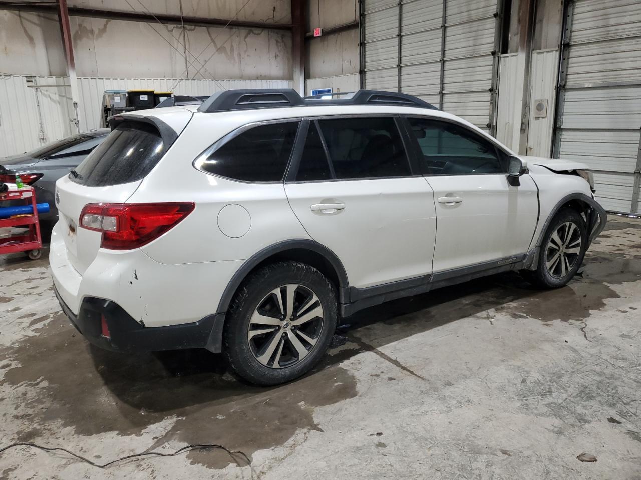 2018 SUBARU OUTBACK 3. - Фото 3