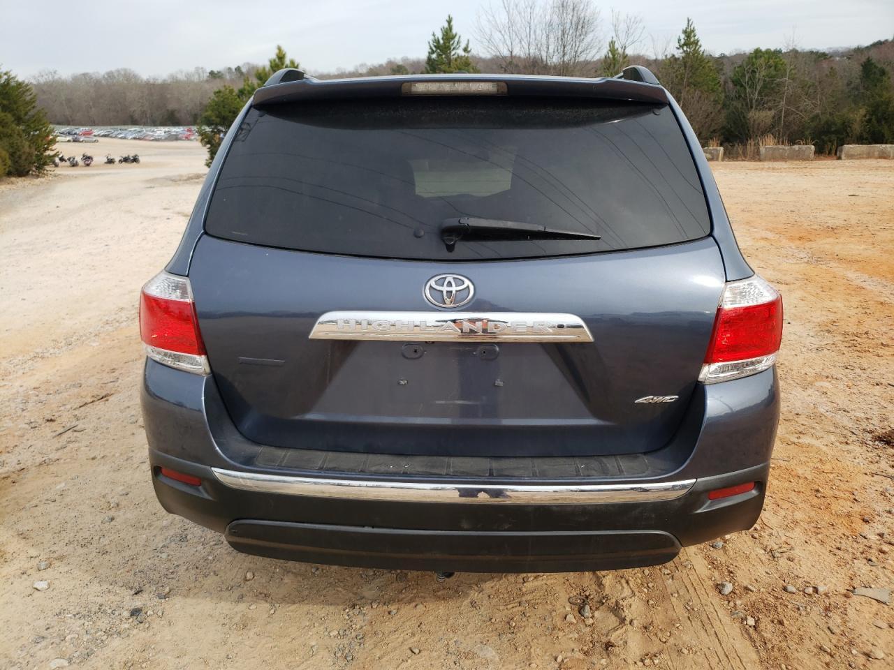 2012 TOYOTA HIGHLANDER - Image 6