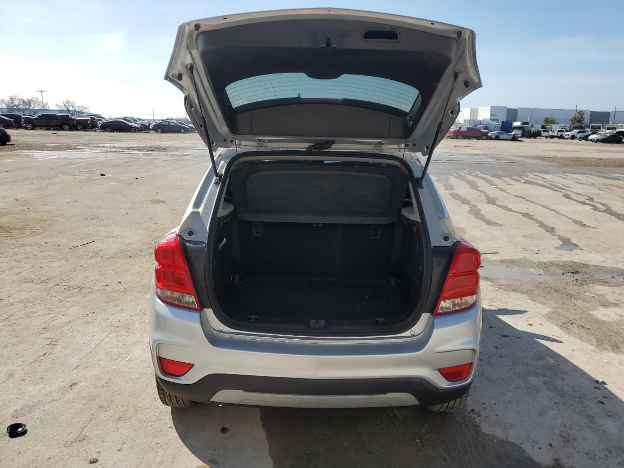 2019 CHEVROLET TRAX 1LT - Фото 6