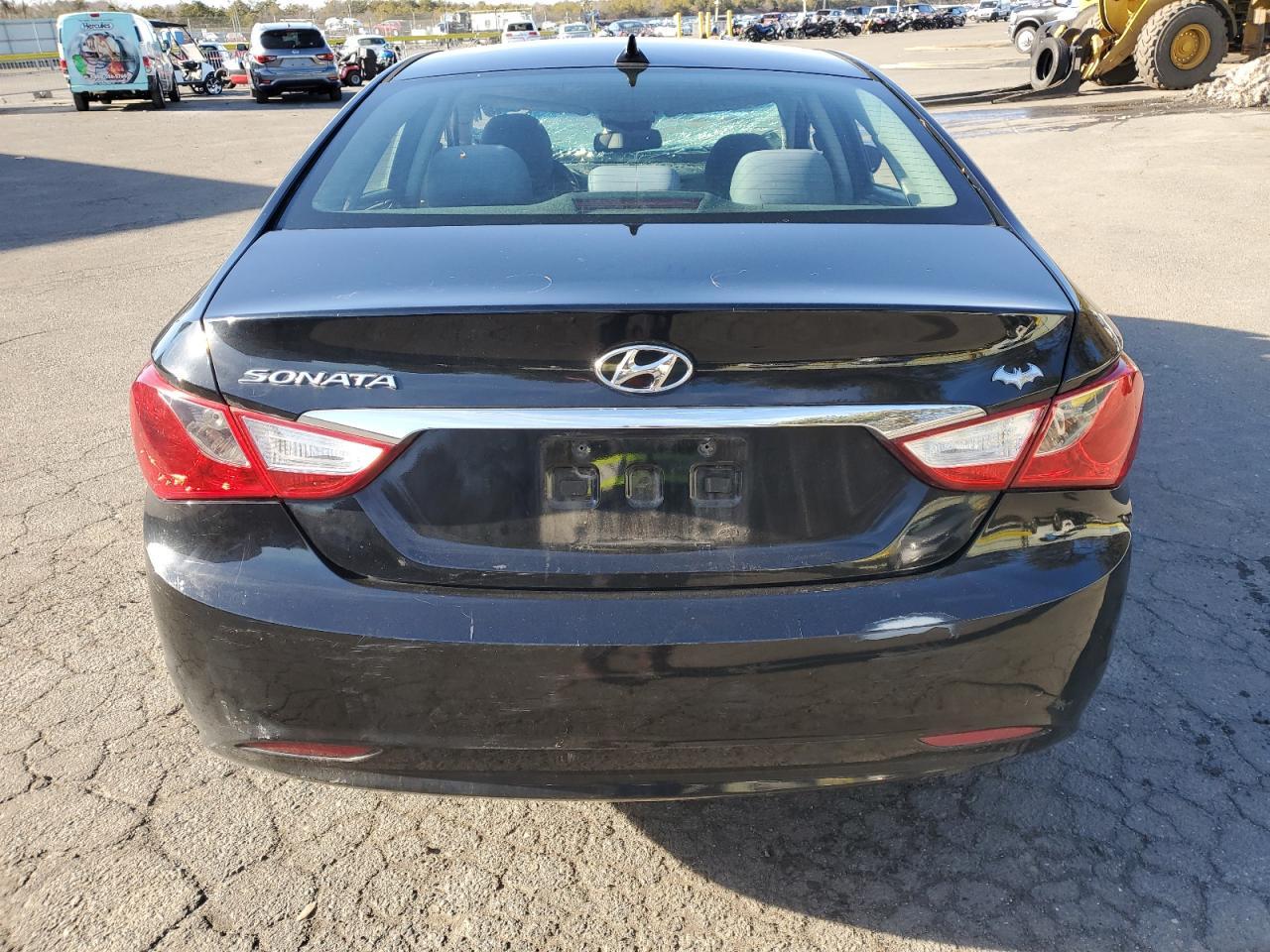 2013 HYUNDAI SONATA GLS - Фото 6