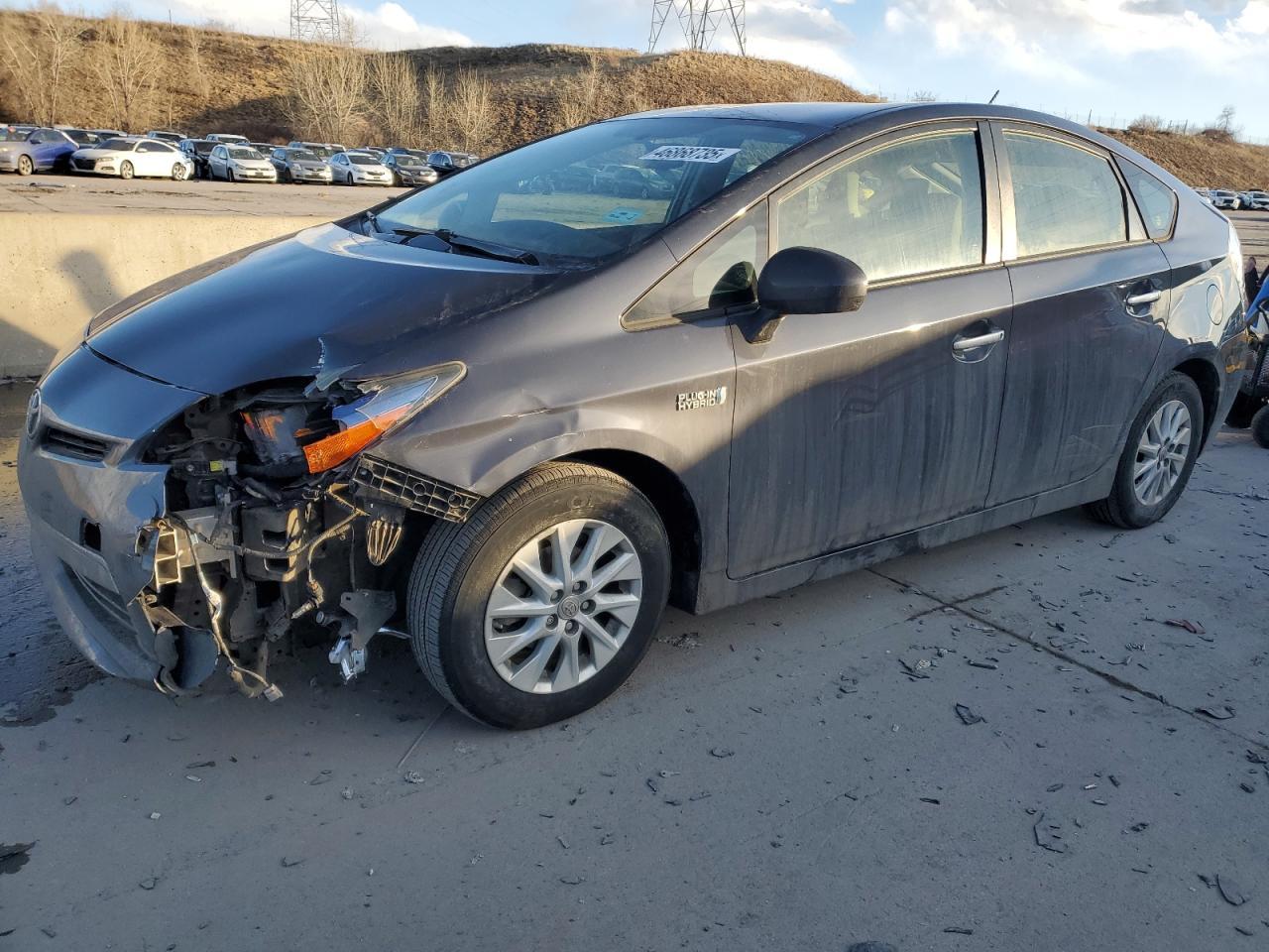 2014 TOYOTA PRIUS PLUG