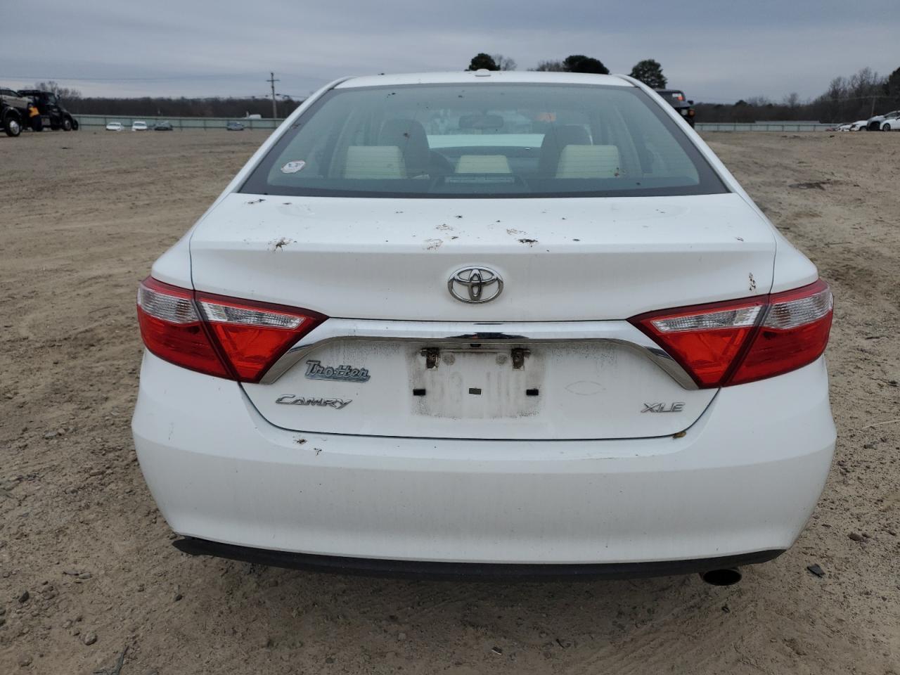 2015 TOYOTA CAMRY LE - Фото 6