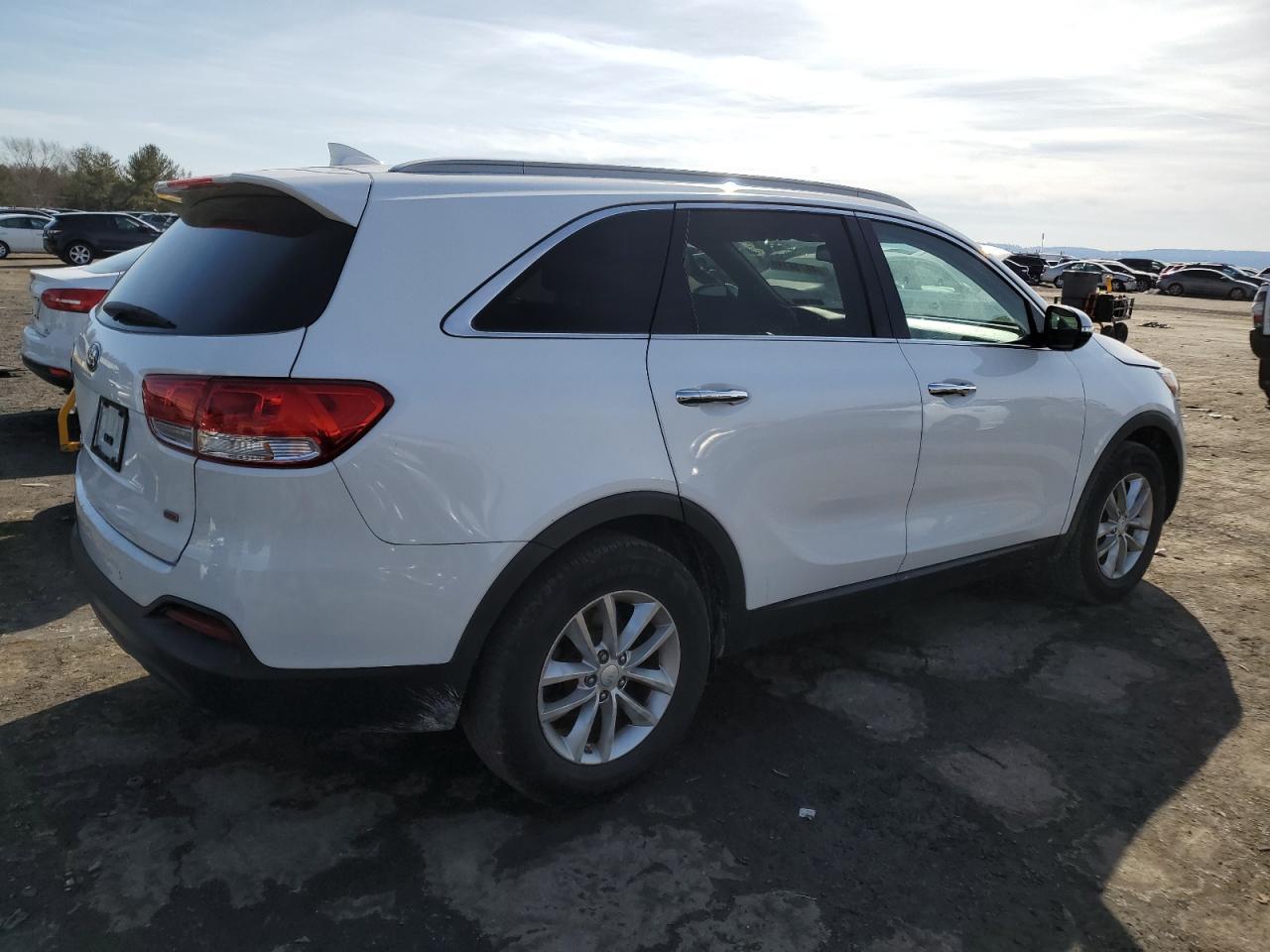2016 KIA SORENTO LX - Image 3