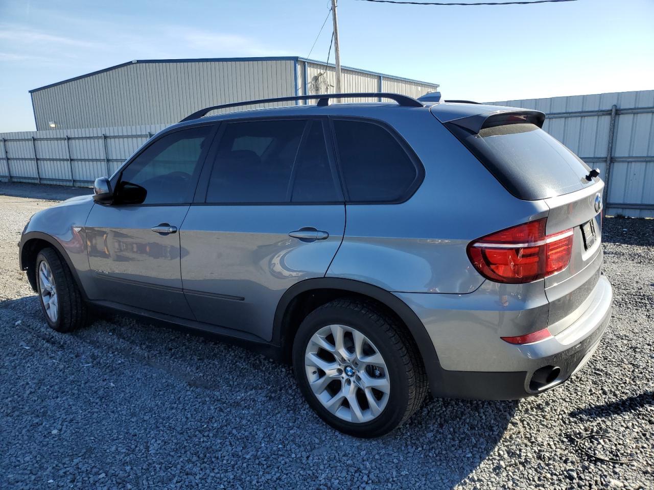 2012 BMW X5 XDRIVE3 - Фото 2
