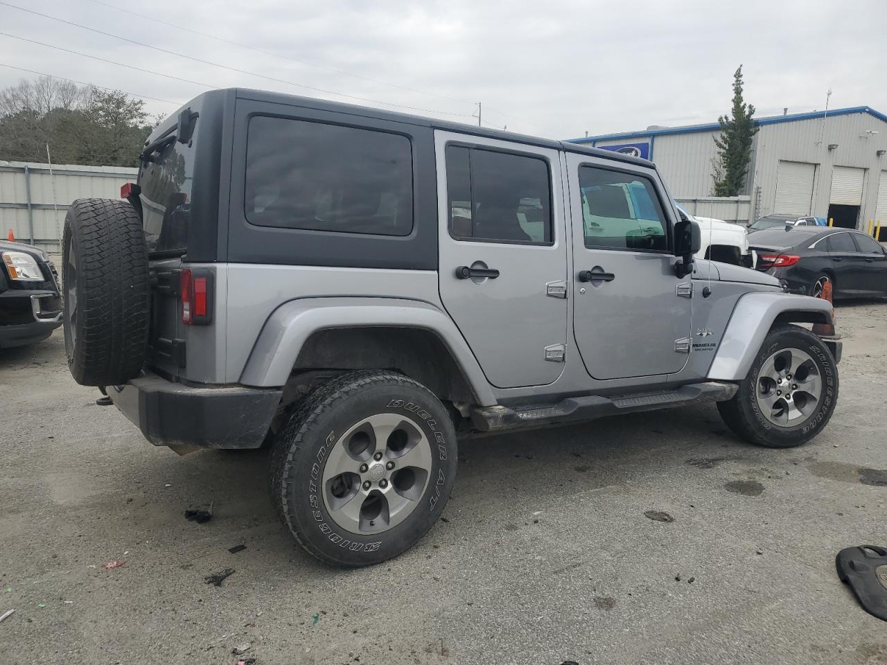 2017 JEEP WRANGLER U - Image 3