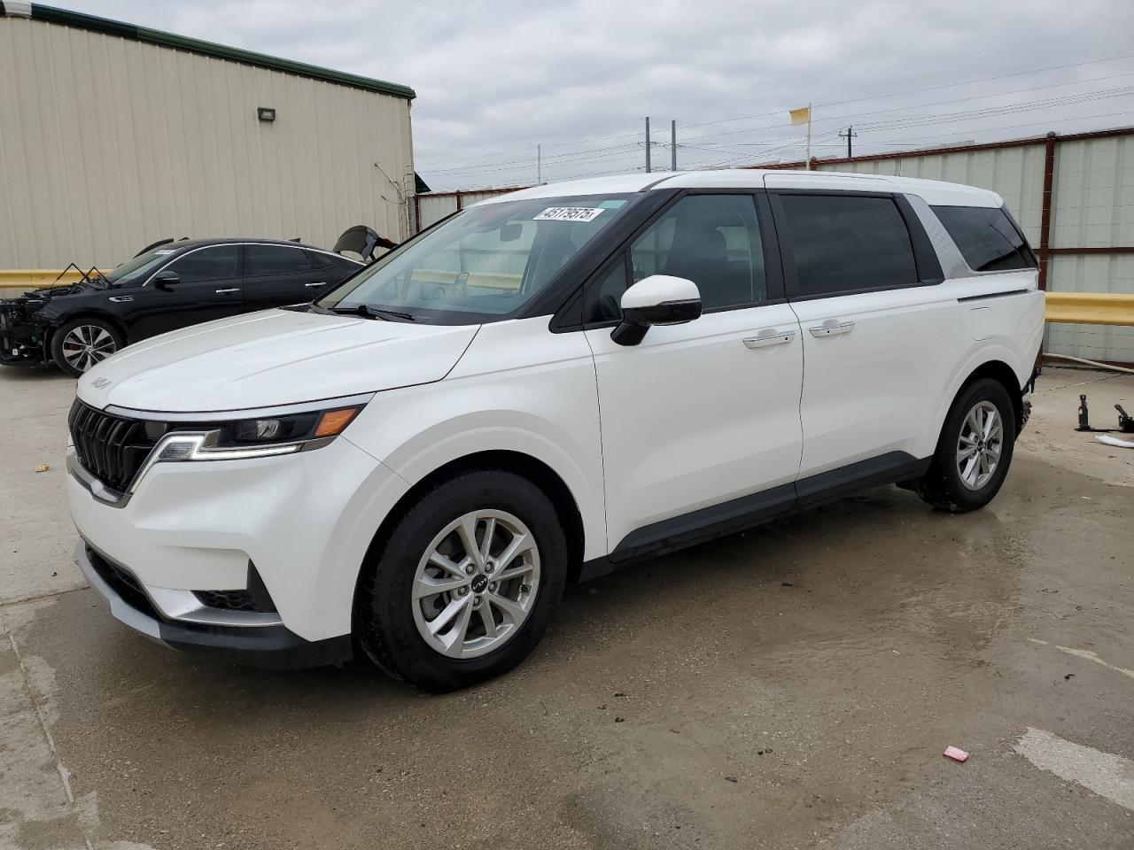 2023 KIA CARNIVAL L