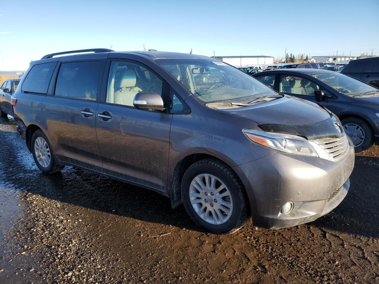 2015 TOYOTA SIENNA XLE - Фото 4