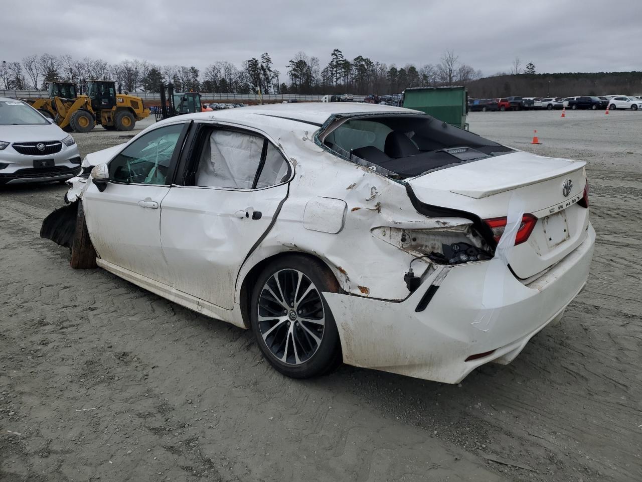 2018 TOYOTA CAMRY L - Image 2